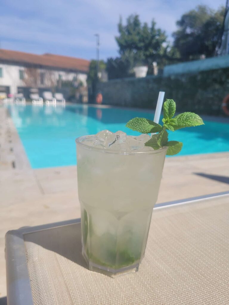 Pool party organizzazione eventi Pool party organizzazione eventi